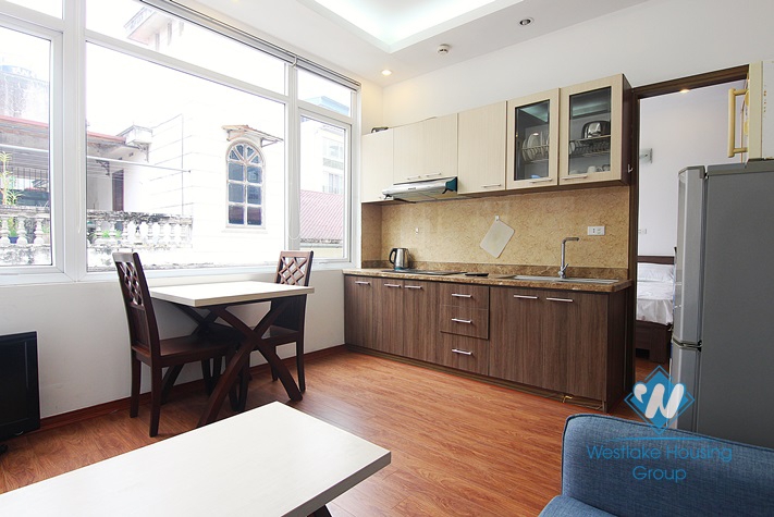 A lovely 1 bedroom apartment for rent on Xuan Dieu street